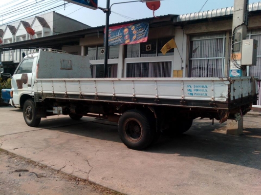 ขาย 6 ล้อ isuzu ks110 เครื่องดี คัทซีสวย ขาย 6 ล้อ isuzu ks110 เครื่องดี คัทซีสวย