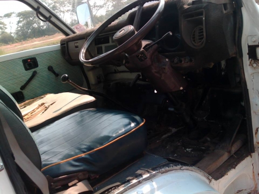 ขาย 6 ล้อ isuzu ks110 เครื่องดี คัทซีสวย ขาย 6 ล้อ isuzu ks110 เครื่องดี คัทซีสวย