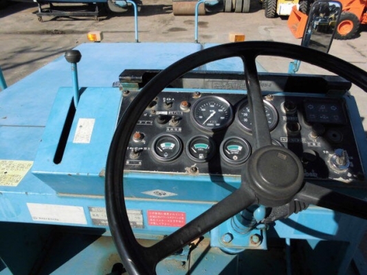 รถบด 7 ล้อยาง SAKAI T600 (เกียร์ออโต้) เก่านอกนำเข้าจากญี่ปุ่น ชั่วโมงการทำงานน้อย ยังไม่ผ่านการใข้งานในไทย 100\%