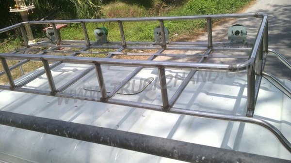 รถบรรทุก 6 ล้อติดตั้งก๊าซ NGVและCNG ยี่ห้อ ISUZU  NPR 130 แรงม้า กระบะคาร์โก้ ความยาวกระบะ5เมตร