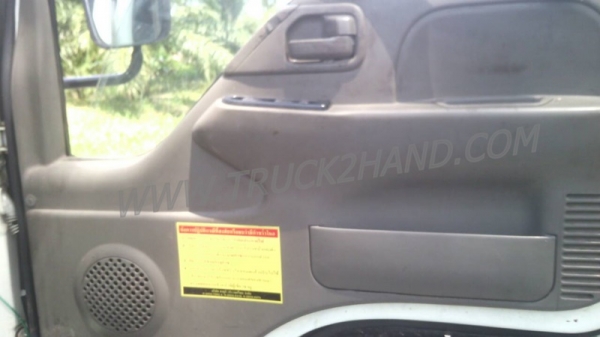 รถบรรทุก 6 ล้อติดตั้งก๊าซ NGVและCNG ยี่ห้อ ISUZU  NPR 130 แรงม้า กระบะคาร์โก้ ความยาวกระบะ5เมตร