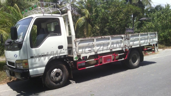 รถบรรทุก 6 ล้อติดตั้งก๊าซ NGVและCNG ยี่ห้อ ISUZU  NPR 130 แรงม้า กระบะคาร์โก้ ความยาวกระบะ5เมตร