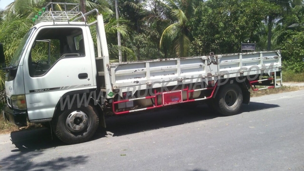 รถบรรทุก 6 ล้อติดตั้งก๊าซ NGVและCNG ยี่ห้อ ISUZU  NPR 130 แรงม้า กระบะคาร์โก้ ความยาวกระบะ5เมตร