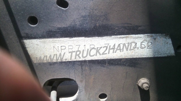 รถบรรทุก 6 ล้อติดตั้งก๊าซ NGVและCNG ยี่ห้อ ISUZU  NPR 130 แรงม้า กระบะคาร์โก้ ความยาวกระบะ5เมตร