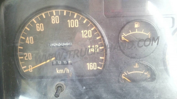 รถบรรทุก 6 ล้อติดตั้งก๊าซ NGVและCNG ยี่ห้อ ISUZU  NPR 130 แรงม้า กระบะคาร์โก้ ความยาวกระบะ5เมตร