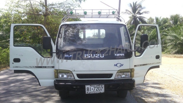 รถบรรทุก 6 ล้อติดตั้งก๊าซ NGVและCNG ยี่ห้อ ISUZU  NPR 130 แรงม้า กระบะคาร์โก้ ความยาวกระบะ5เมตร