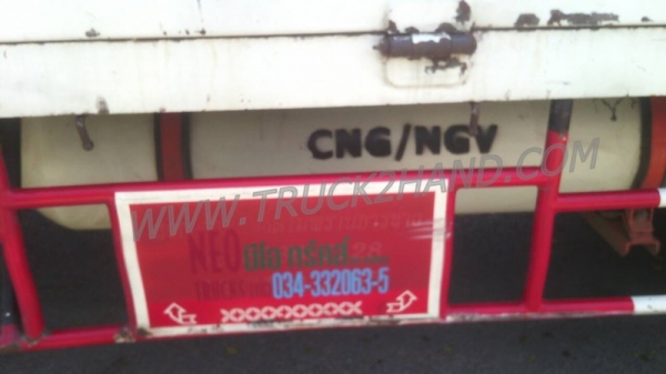 รถบรรทุก 6 ล้อติดตั้งก๊าซ NGVและCNG ยี่ห้อ ISUZU  NPR 130 แรงม้า กระบะคาร์โก้ ความยาวกระบะ5เมตร