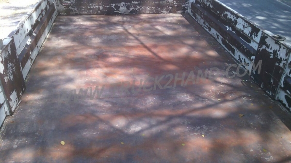 รถบรรทุก 6 ล้อติดตั้งก๊าซ NGVและCNG ยี่ห้อ ISUZU  NPR 130 แรงม้า กระบะคาร์โก้ ความยาวกระบะ5เมตร