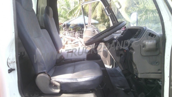 รถบรรทุก 6 ล้อติดตั้งก๊าซ NGVและCNG ยี่ห้อ ISUZU  NPR 130 แรงม้า กระบะคาร์โก้ ความยาวกระบะ5เมตร