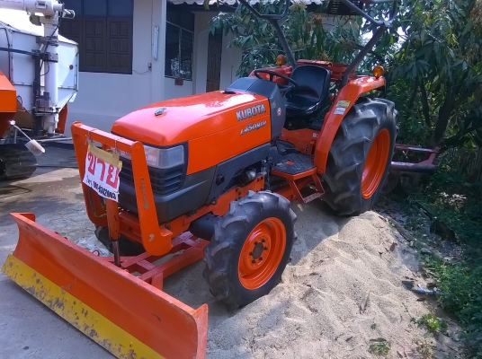 ขายรถไถ 45 แรง Di 325000 บาท