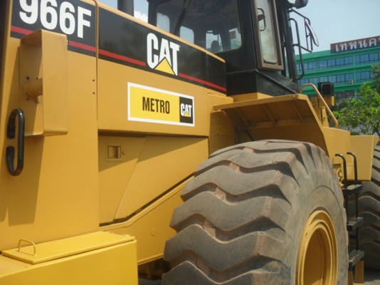 ขายรถตักล้อยาง CAT 966F มือสอง