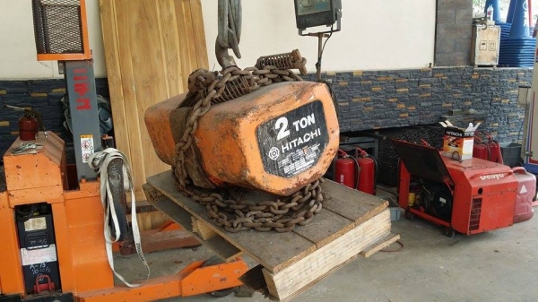 รอกไฟฟ้าเก่าญี่ปุ่น  HITACHI 2 Ton  สภาพดี พร้อมใช้งาน