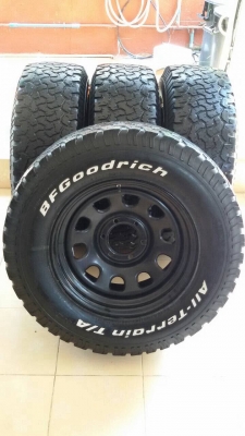 ขายล้อกะทะลาย rock 17 พร้อมยาง bf all