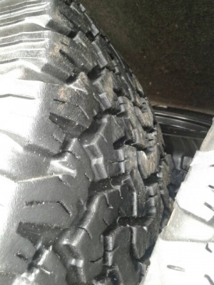 ขายยาง BF all 265/75/16  พร้อมล้อte37x