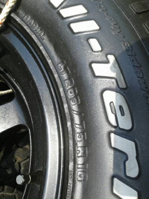 ขายยาง BF all 265/75/16  พร้อมล้อte37x