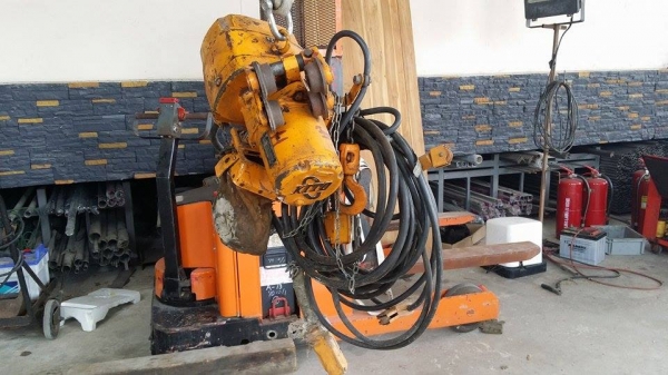 รอกไฟฟ้าเก่าญี่ปุ่น KITO   1/2 TON  สภาพดี พร้อมใช้งาน