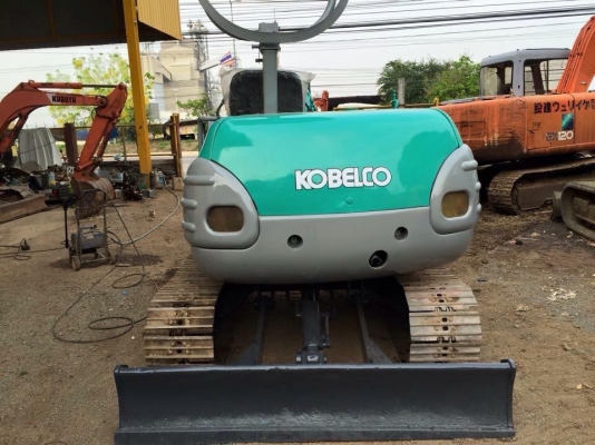 ขายรถขุด KOBELCO sk 045  คอลโทลสั้น  น้ำมัน ปั้มนิ้ว