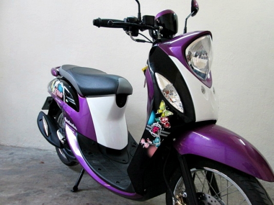 Fino i สี ม่วงดำขาว ลายแฟร์ชั่น ลายใหม่ล่าสุด  รถเดือน พฤษภาคม ปี57 ไมล์ 2 พันโล แถม 2 รายการ 31900