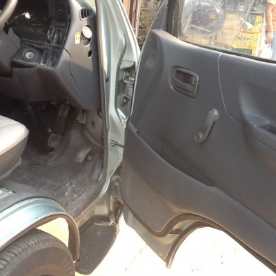 ขายครับรถตู้ไฮเอ็ดปี39เครื่อง2500ยางใหม่4เส้นทะเบียนขาด1ปีเอกสารพร้อมโอน