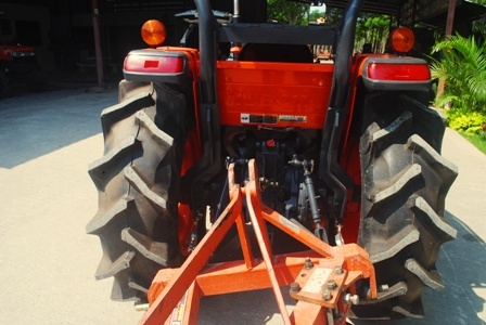 ขายรถไถ Kubota L 4708 (4WD) พร้อมดันหน้าและผานบุกเบิกช้าง รถเดิมๆ 610ชั่วโมง