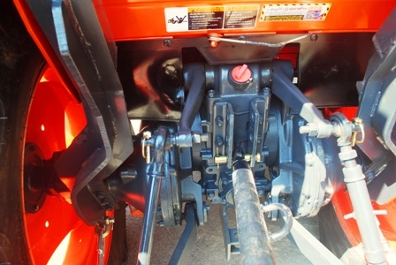 ขายรถไถ Kubota L 4708 (4WD) พร้อมดันหน้าและผานบุกเบิกช้าง รถเดิมๆ 610ชั่วโมง