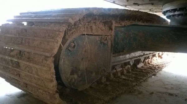 ขายแบคโฮ HYUNDAI 220-9S ออกห้างจดทะเบียนปี 56 สภาพใหม่ป้ายแดง ใช้งานแค่ 3,000 กว่า ชม. สวยเต็มทุกอย่าง แอร์หนาว ราคาต่อรองได้ครับ