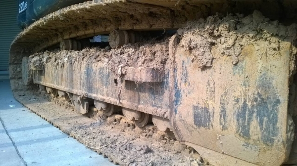 ขายแบคโฮ HYUNDAI 220-9S ออกห้างจดทะเบียนปี 56 สภาพใหม่ป้ายแดง ใช้งานแค่ 3,000 กว่า ชม. สวยเต็มทุกอย่าง แอร์หนาว ราคาต่อรองได้ครับ