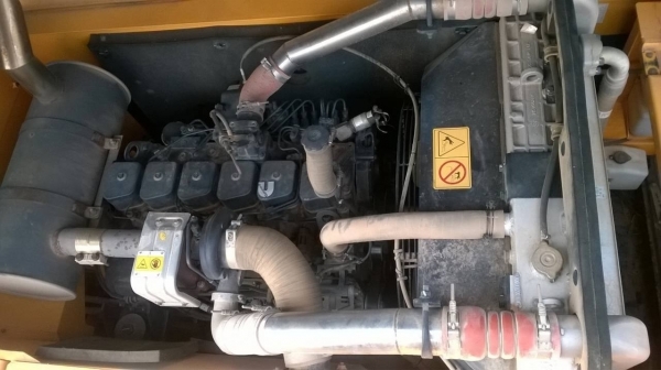 ขายแบคโฮ HYUNDAI 220-9S ออกห้างจดทะเบียนปี 56 สภาพใหม่ป้ายแดง ใช้งานแค่ 3,000 กว่า ชม. สวยเต็มทุกอย่าง แอร์หนาว ราคาต่อรองได้ครับ