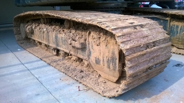 ขายแบคโฮ HYUNDAI 220-9S ออกห้างจดทะเบียนปี 56 สภาพใหม่ป้ายแดง ใช้งานแค่ 3,000 กว่า ชม. สวยเต็มทุกอย่าง แอร์หนาว ราคาต่อรองได้ครับ