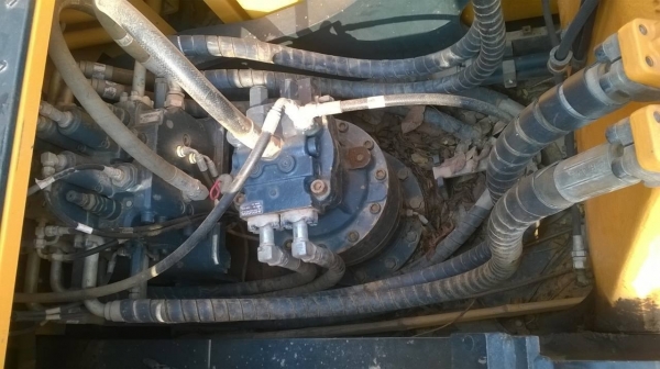 ขายแบคโฮ HYUNDAI 220-9S ออกห้างจดทะเบียนปี 56 สภาพใหม่ป้ายแดง ใช้งานแค่ 3,000 กว่า ชม. สวยเต็มทุกอย่าง แอร์หนาว ราคาต่อรองได้ครับ