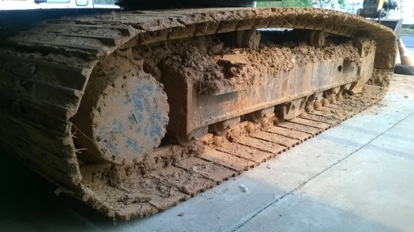 ขายแบคโฮ HYUNDAI 220-9S ออกห้างจดทะเบียนปี 56 สภาพใหม่ป้ายแดง ใช้งานแค่ 3,000 กว่า ชม. สวยเต็มทุกอย่าง แอร์หนาว ราคาต่อรองได้ครับ