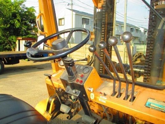 ขายรถโฟล์คลิฟท์มือสอง NISSAN รุ่น YF03 195,000 บาท นำเข้าจากประเทศญี่ปุ่น 100\% ไม่เคยใช้งานในประเทศไทย