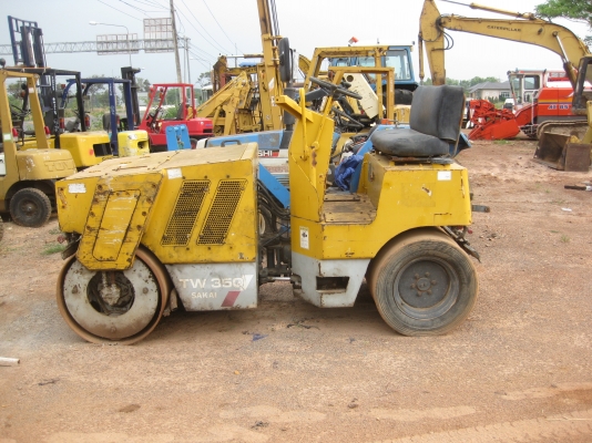 รถบดสั่นสะเทือน Sakai 3.5ตัน