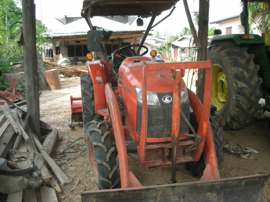 รถไถ KUBOTA L3608