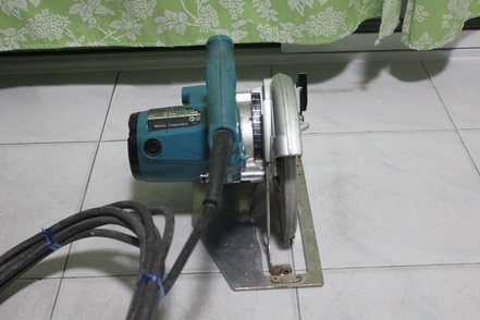 เลื่อยวงเดือน(Circular Saw) makita รุ่น 5007NF ขนาด 7" กำลัง 1,800W