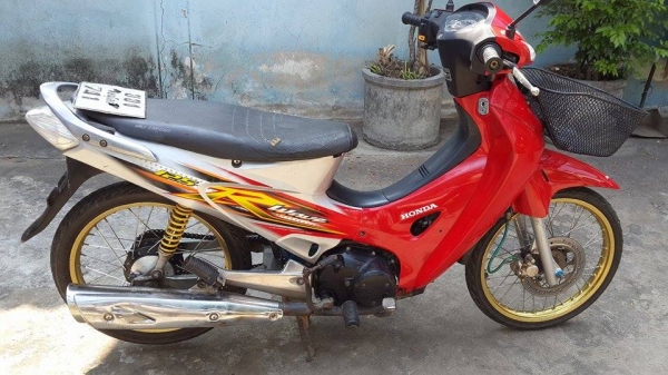 เวฟr สี แดงเทา ปี48 กุญแจใหญ่ เวฟr สี แดงเทา ปี48 กุญแจใหญ่