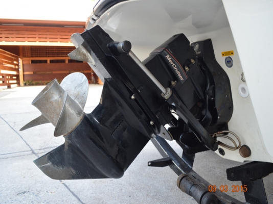 Tahoe Q4, 2006 3.0L 135hp 18foot