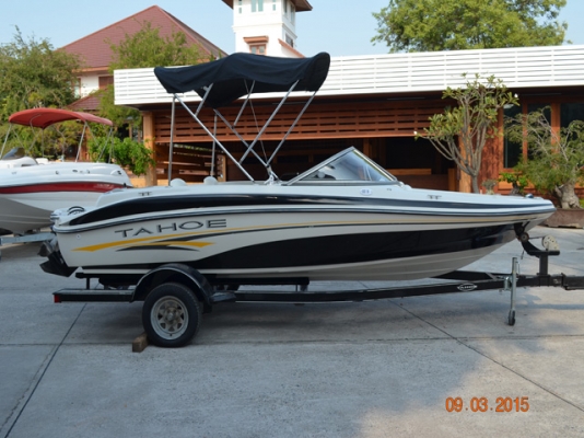 Tahoe Q4, 2006 3.0L 135hp 18foot