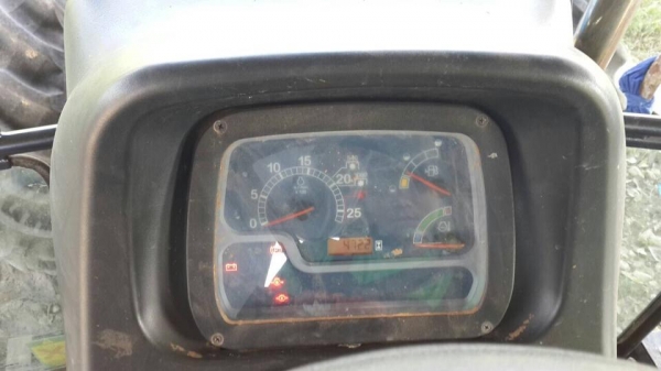 ขายรถไถ Ford 6020 พร้อมอุปกรณ์ ใช้งานเพียง 472 ชั่วโมง สภาพเยี่ยม ขายรถไถ Ford 6020 พร้อมอุปกรณ์ ใช้งานเพียง 472 ชั่วโมง สภาพเยี่ยม