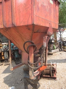 ขาย - ถังใส่คอนกรีต ใส่ปูน โปรเกตใส่ปูน สำหรับ รถแบคโฮ รถเครนเปิด ปิด ด้วยระบบไฮโดรลิค