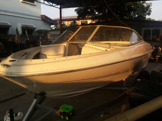 Bayliner Capri 18 ฟุต พร้อมทะเบียน และเทเลอร์
