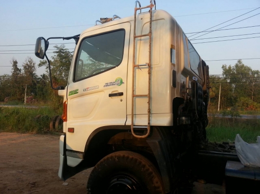 ขายครับ เม้ก้าหัวคัชซี  320 ปี48 แต่จดทะเบียนปี58