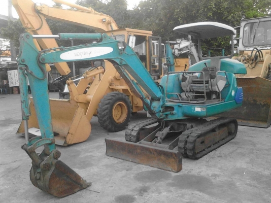 ขายรถแม็คโคร PC 25 -1  รถใช้น้อยมาก