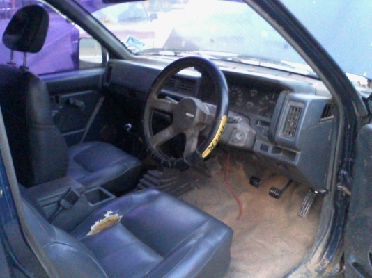 นิสสันบิ๊กเอ็มฝาแดงแคปใหญ่ ถูกมาก 68000 ราคานี้งดต่อรอง