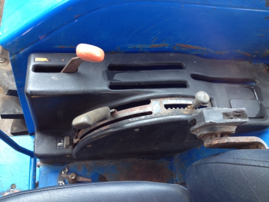 ขายรถไถ TS90 เกียร์กลาง ปี2000 (ขายเอง)