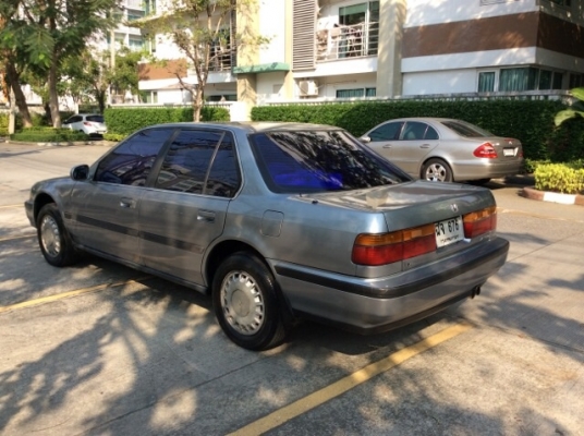 ขายรถHonda accord ปี92 วางเครื่องF22B V-tec เกียร์ธรรมดา ติดแก๊สLPGระบบหัวฉีด เพาเวอร์ กระจกไฟฟ้าทั้งคัน ภายในสวยเดิมมากสะอาดแอร์เย็นฉ่ำ วิทยุCDพร้อม ตัวถังสีเงาสวยเดิมๆไม่มีชนเลย หน้าหลังเดิมมาก ล้อแม็กเดิมๆ รถขับดี ช่วงล่างนิ่ม รถพร้อมใช้งานได้เลยครับ