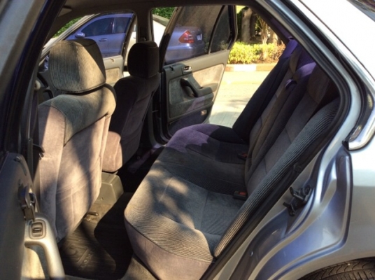 ขายรถHonda accord ปี92 วางเครื่องF22B V-tec เกียร์ธรรมดา ติดแก๊สLPGระบบหัวฉีด เพาเวอร์ กระจกไฟฟ้าทั้งคัน ภายในสวยเดิมมากสะอาดแอร์เย็นฉ่ำ วิทยุCDพร้อม ตัวถังสีเงาสวยเดิมๆไม่มีชนเลย หน้าหลังเดิมมาก ล้อแม็กเดิมๆ รถขับดี ช่วงล่างนิ่ม รถพร้อมใช้งานได้เลยครับ