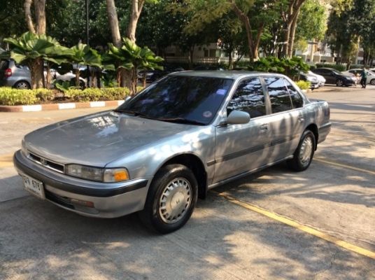 ขายรถHonda accord ปี92 วางเครื่องF22B V-tec เกียร์ธรรมดา ติดแก๊สLPGระบบหัวฉีด เพาเวอร์ กระจกไฟฟ้าทั้งคัน ภายในสวยเดิมมากสะอาดแอร์เย็นฉ่ำ วิทยุCDพร้อม ตัวถังสีเงาสวยเดิมๆไม่มีชนเลย หน้าหลังเดิมมาก ล้อแม็กเดิมๆ รถขับดี ช่วงล่างนิ่ม รถพร้อมใช้งานได้เลยครับ