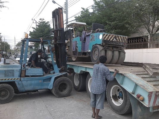 อีก llot นะคัรบ -ทางเราก็จัดขึ้นรถให้แล้วนะครับ รถแทร็กเตอร์ดันดิน รถบดดินไปเมียนม่าครับ อีก llot นะคัรบ -ทางเราก็จัดขึ้นรถให้แล้วนะครับ รถแทร็กเตอร์ดันดิน รถบดดินไปเมียนม่าครับ