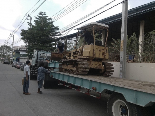 อีก llot นะคัรบ -ทางเราก็จัดขึ้นรถให้แล้วนะครับ รถแทร็กเตอร์ดันดิน รถบดดินไปเมียนม่าครับ อีก llot นะคัรบ -ทางเราก็จัดขึ้นรถให้แล้วนะครับ รถแทร็กเตอร์ดันดิน รถบดดินไปเมียนม่าครับ